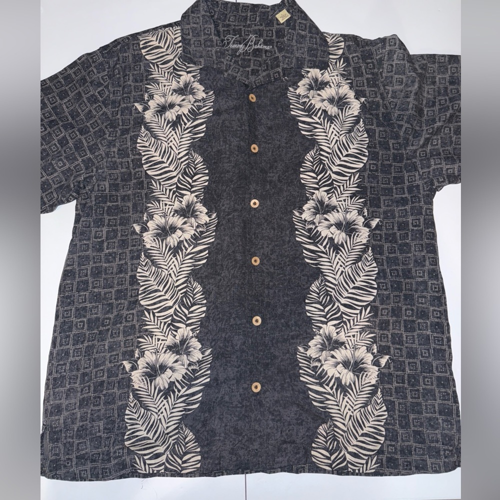 Tommy Bahama Gray Floral Hawaiian Button Up 100% Silk Shirt Mens Size Large